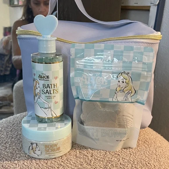 Alice in Wonderland (AiW)- Bath Salts, Scrub, Poof, Bath Bomb & Shroom Balm - Picture 3 of 14
